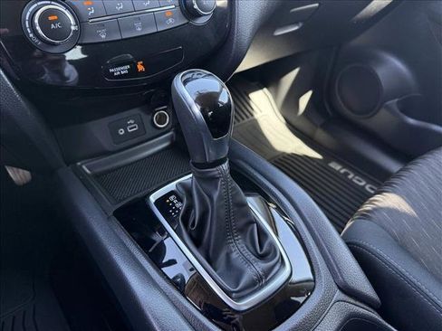 Used 2018 Nissan Rogue S FWD image 16