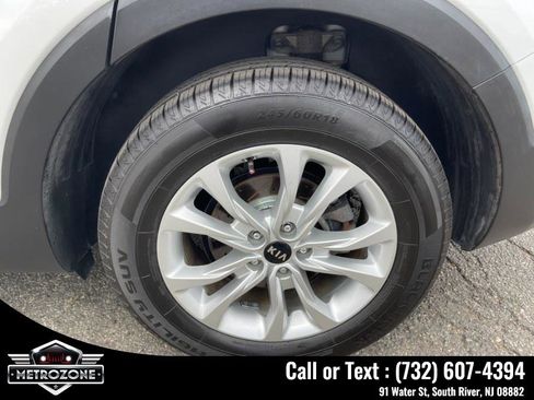 Used 2021 Kia Telluride LX image 33