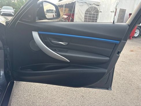 Used 2018 BMW 340i xDrive Sedan AWD/4WD image 18