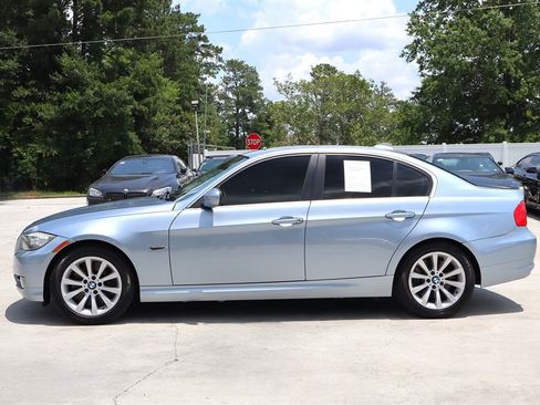 Used 2009 BMW 335i xDrive Sedan AWD/4WD image 4