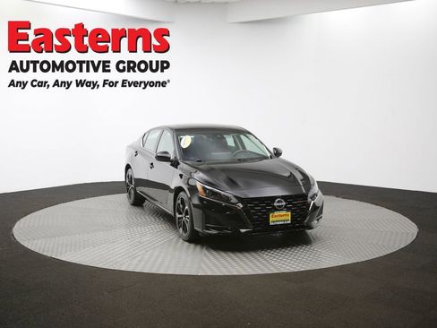 Used 2023 Nissan Altima 2.5 SR w/ SR Premium Package AWD/4WD image 51