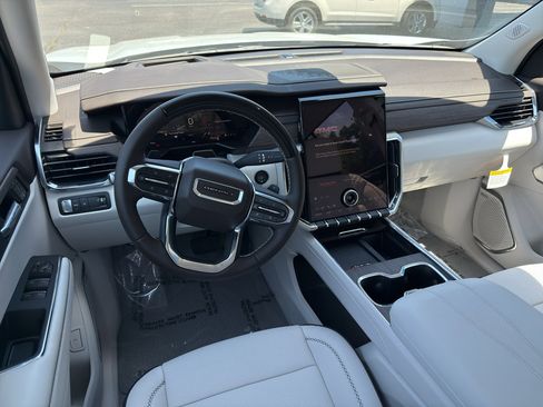New 2026 GMC Acadia Denali w/ Super Cruise Package FWD image 15