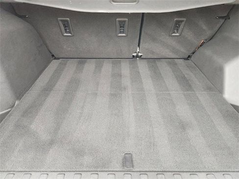 Used 2019 Chevrolet Equinox LS w/ LS Convenience Package FWD image 33