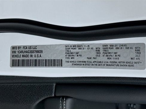 New 2025 Jeep Grand Cherokee Laredo image 28