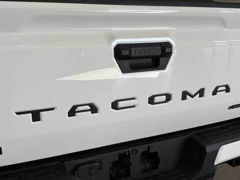 New 2025 Toyota Tacoma TRD Off-Road AWD/4WD image 46