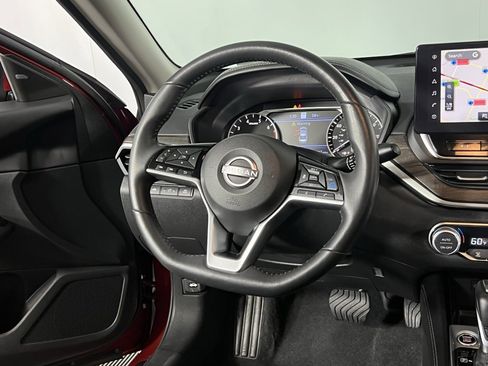 Used 2024 Nissan Altima 2.5 SL image 12