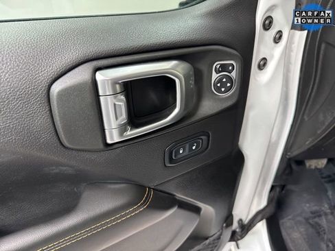 Used 2024 Jeep Wrangler Unlimited Sahara w/ Technology Group image 13