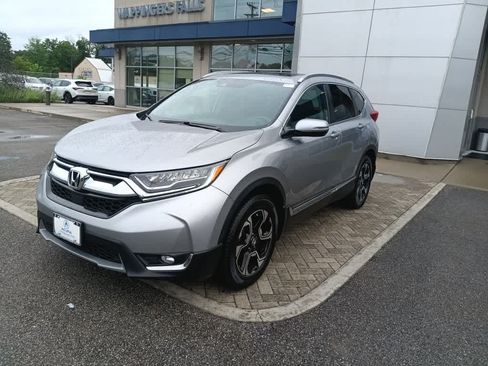 Used 2019 Honda CR-V Touring image 3