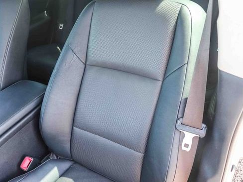 Used 2015 Lexus ES 300h w/ Premium Package w/Bamboo Trim FWD image 20