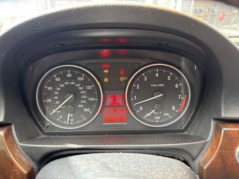 Used 2011 BMW 335i xDrive Coupe image 21