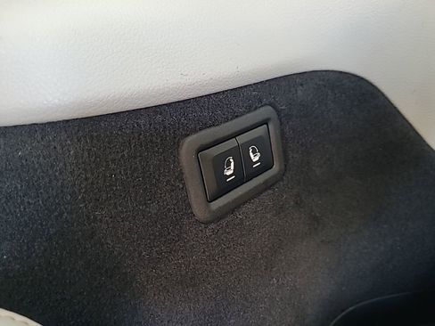 Used 2024 Jeep Grand Wagoneer L 4WD image 46