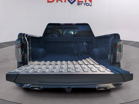 Used 2021 GMC Sierra 1500 SLT image 12