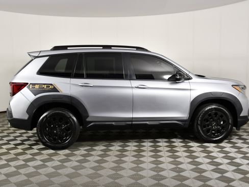 Certified 2023 Honda Passport TrailSport image 5