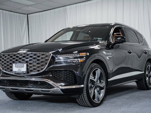 Used 2025 Genesis GV80 2.5T Prestige image 3
