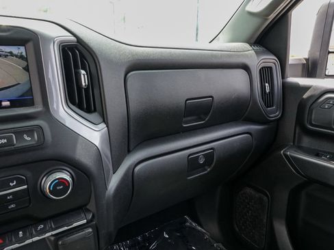 Used 2022 Chevrolet Silverado 2500 Custom w/ Custom Value Package AWD/4WD image 31