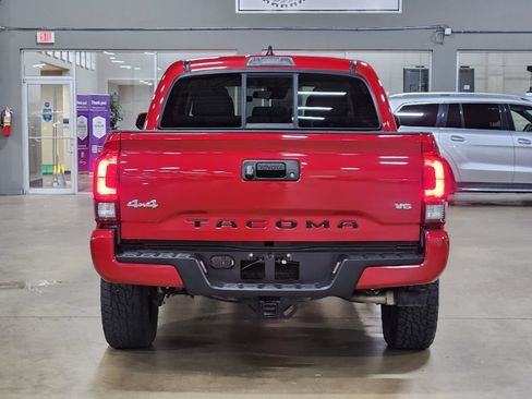 Used 2023 Toyota Tacoma SR AWD/4WD image 10