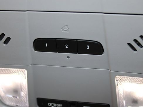 Used 2024 GMC Terrain SLT image 56