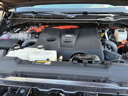 Certified 2024 Toyota Sequoia Capstone AWD/4WD image 39