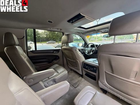 Used 2016 Chevrolet Suburban LTZ RWD image 37