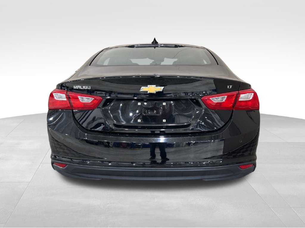 Used 2025 Chevrolet Malibu LT FWD image 4