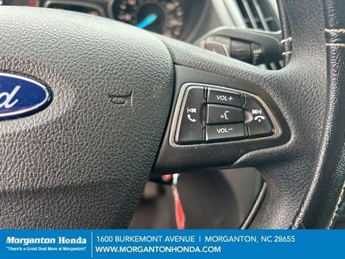 Used 2017 Ford Escape SE image 18