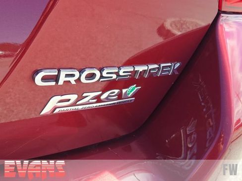 Used 2016 Subaru Crosstrek 2.0i AWD/4WD image 3