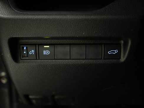 Used 2019 Toyota RAV4 XLE Premium w/ Carpet Mat Package FWD image 30