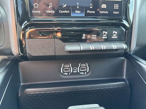 Used 2023 RAM 1500 Laramie image 34