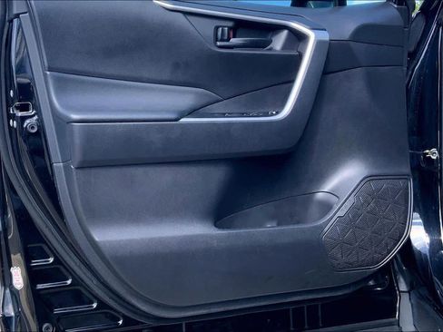 Used 2024 Toyota RAV4 LE image 21