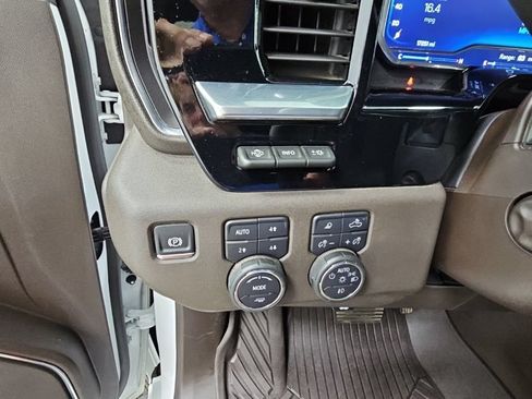 Certified 2024 Chevrolet Silverado 1500 LTZ AWD/4WD image 29