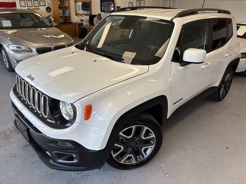 Used 2018 Jeep Renegade Latitude image 6