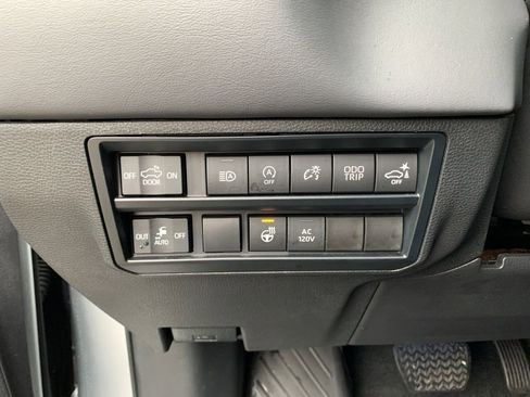 Used 2023 Toyota Tundra Platinum image 28