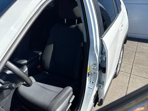 Used 2019 Toyota RAV4 LE w/ Carpet Mat Package AWD/4WD image 12