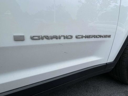 Used 2024 Jeep Grand Cherokee Limited w/ Luxury Tech Group II AWD/4WD image 27