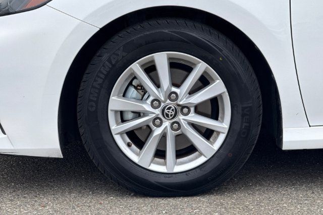 Used 2025 Toyota Camry LE FWD image 33
