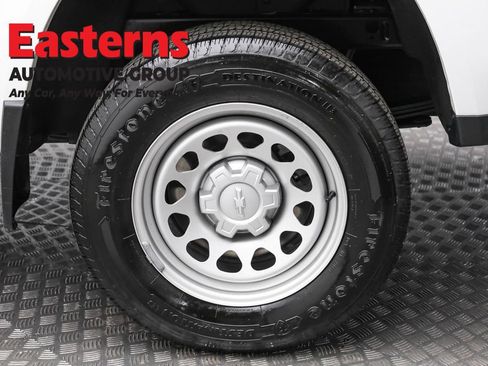 Used 2023 Chevrolet Colorado W/T image 8