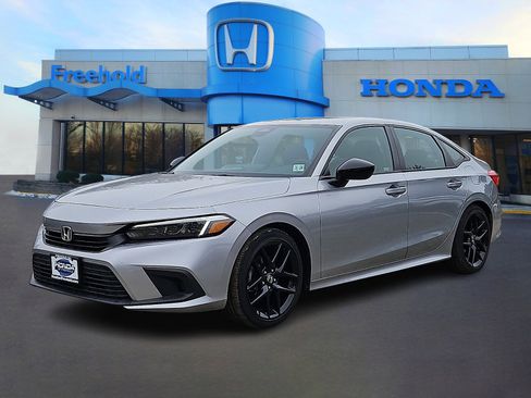 Used 2023 Honda Civic Sport image 3