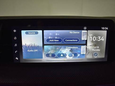 Certified 2025 Nissan Kicks SR image 19