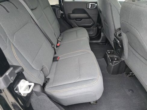 Used 2026 Jeep Wrangler Sahara image 28