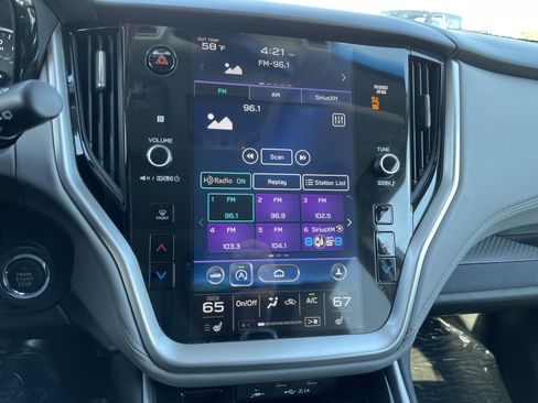 Used 2022 Subaru Outback Premium image 20