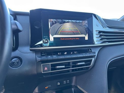 Used 2025 Toyota Camry SE image 22