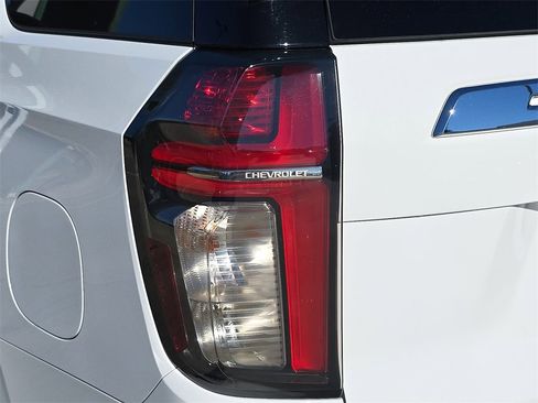 Used 2021 Chevrolet Tahoe LT w/ LT Signature Package image 39