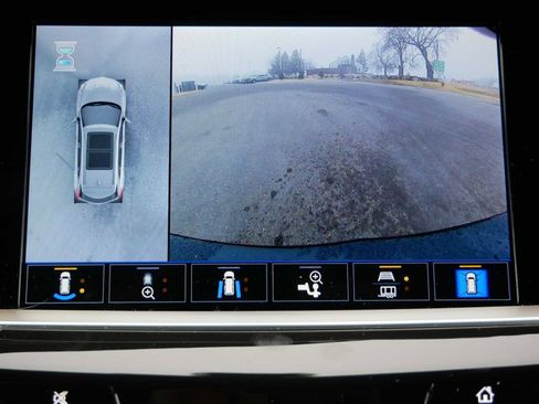 Used 2025 Cadillac XT5 Sportv w/ LPO, Bronce Accent Package AWD/4WD image 23