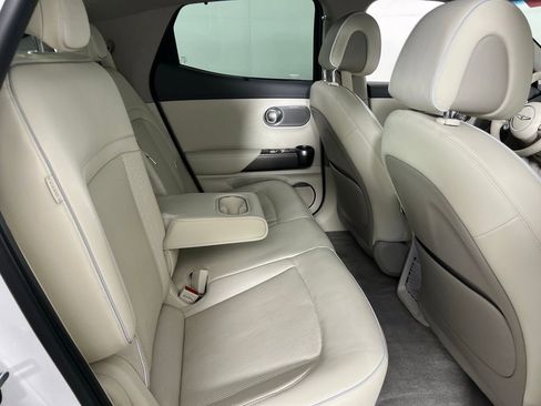 Used 2024 Genesis GV60 Advanced image 30