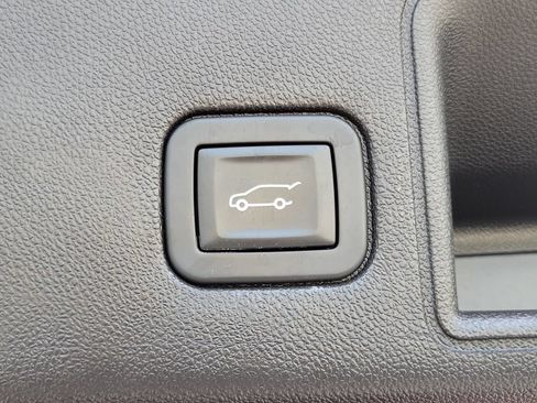 Used 2019 GMC Terrain Denali w/ Advanced Safety Package FWD image 14