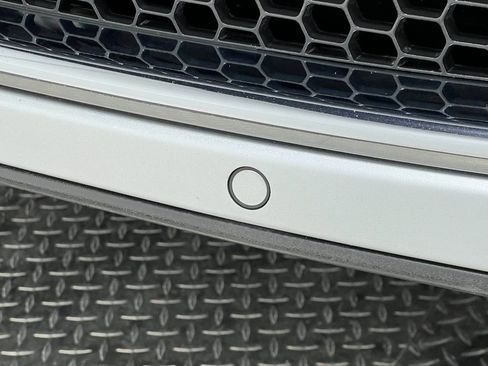 Used 2008 Volkswagen Touareg VR6 image 13