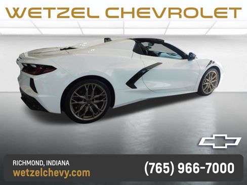Used 2024 Chevrolet Corvette Stingray Premium Conv RWD image 3
