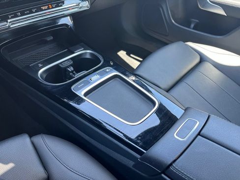 Used 2025 Mercedes-Benz CLA 250 image 27