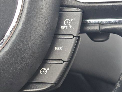 Used 2017 Jaguar XJ L Portfolio image 39