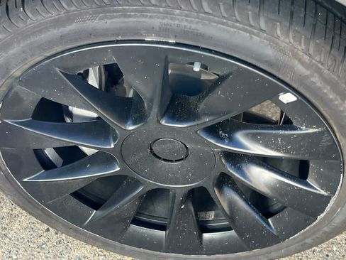 Used 2020 Tesla Model Y Long Range AWD/4WD image 15
